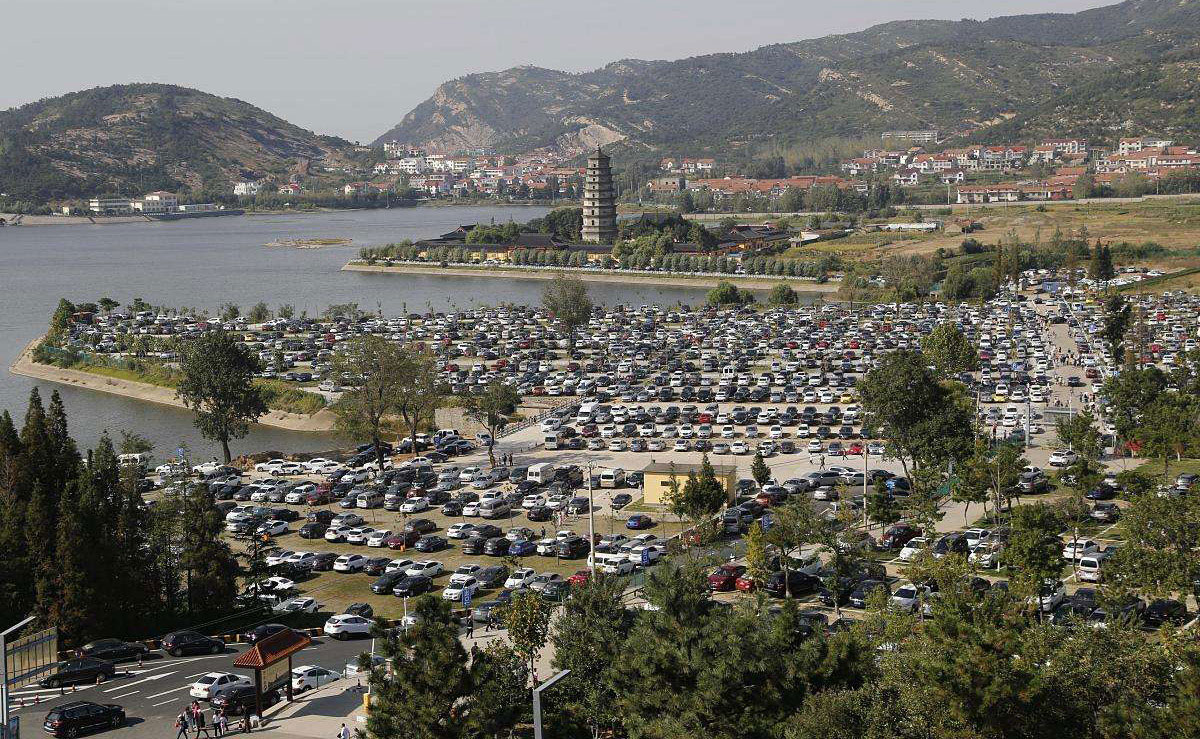 北川旅游景點(diǎn)停車場(chǎng)
